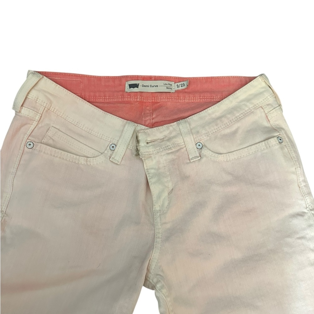 Levi’s Demi Curve Low Rise Skinny Jeans – Size 9/29 (Soft Blush Pink) 🌸